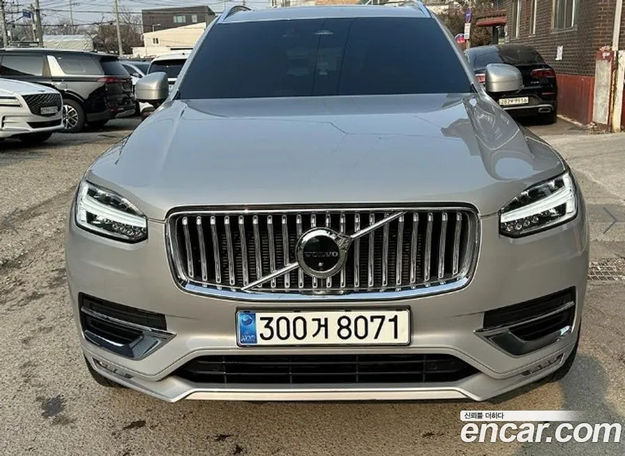 Volvo XC90 — фото 1