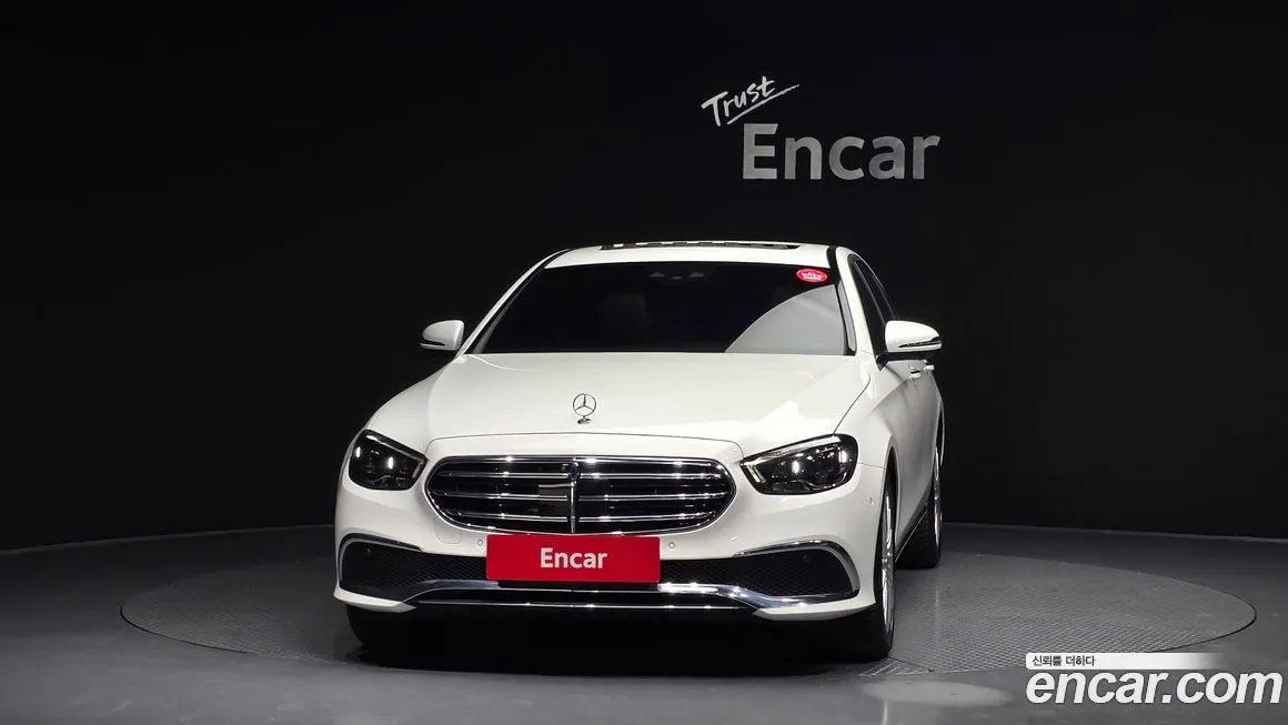 Mercedes-Benz E-Class — фото 10