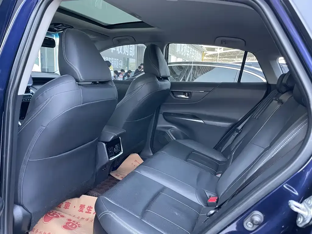 Toyota Harrier — фото 4