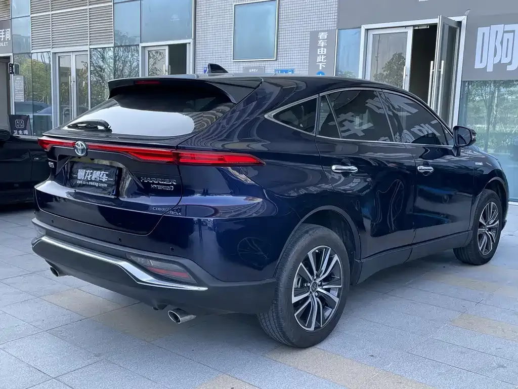 Toyota Harrier — фото 6