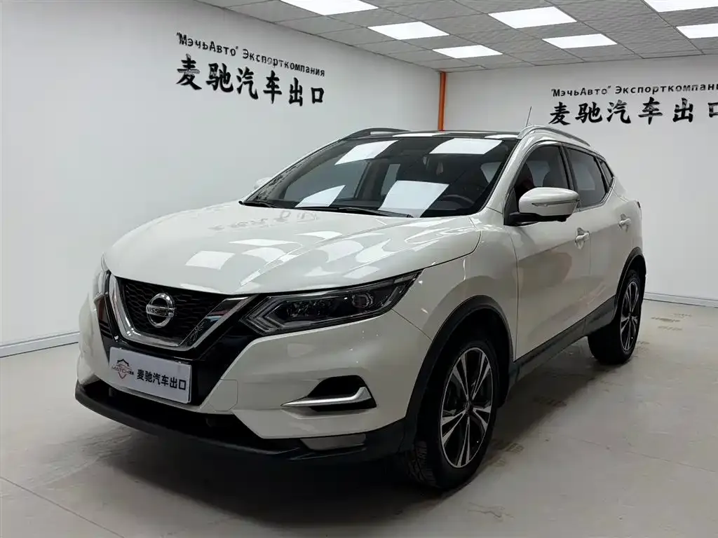 Nissan Qashqai — фото 1