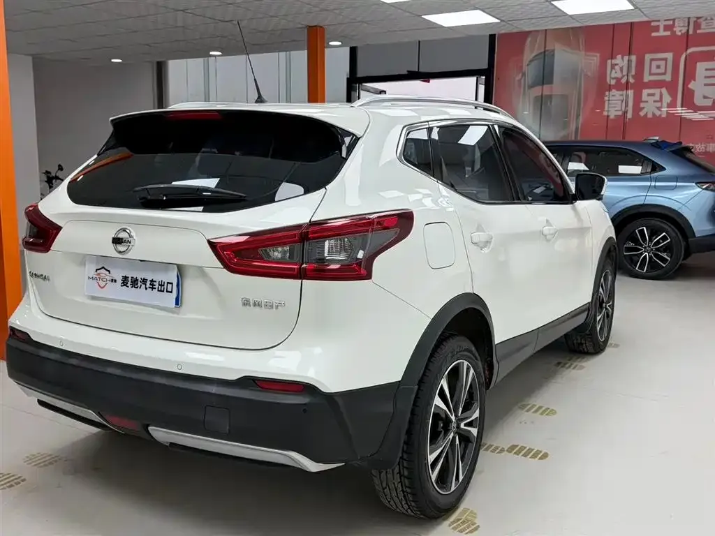 Nissan Qashqai — фото 6