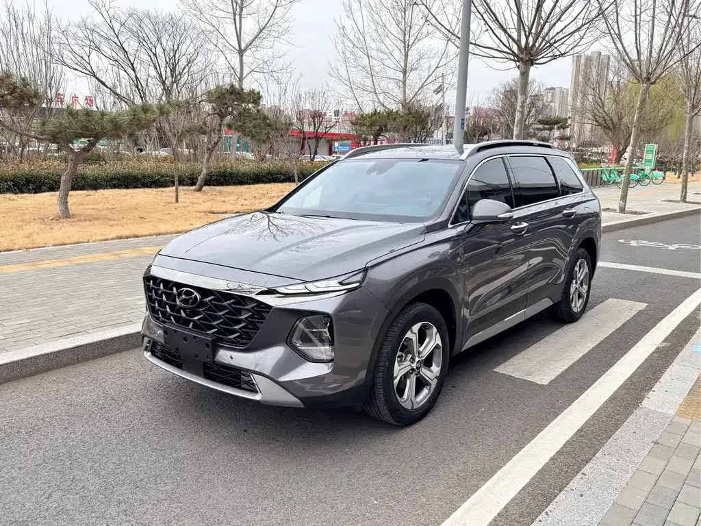 Hyundai Santa Fe — фото 1