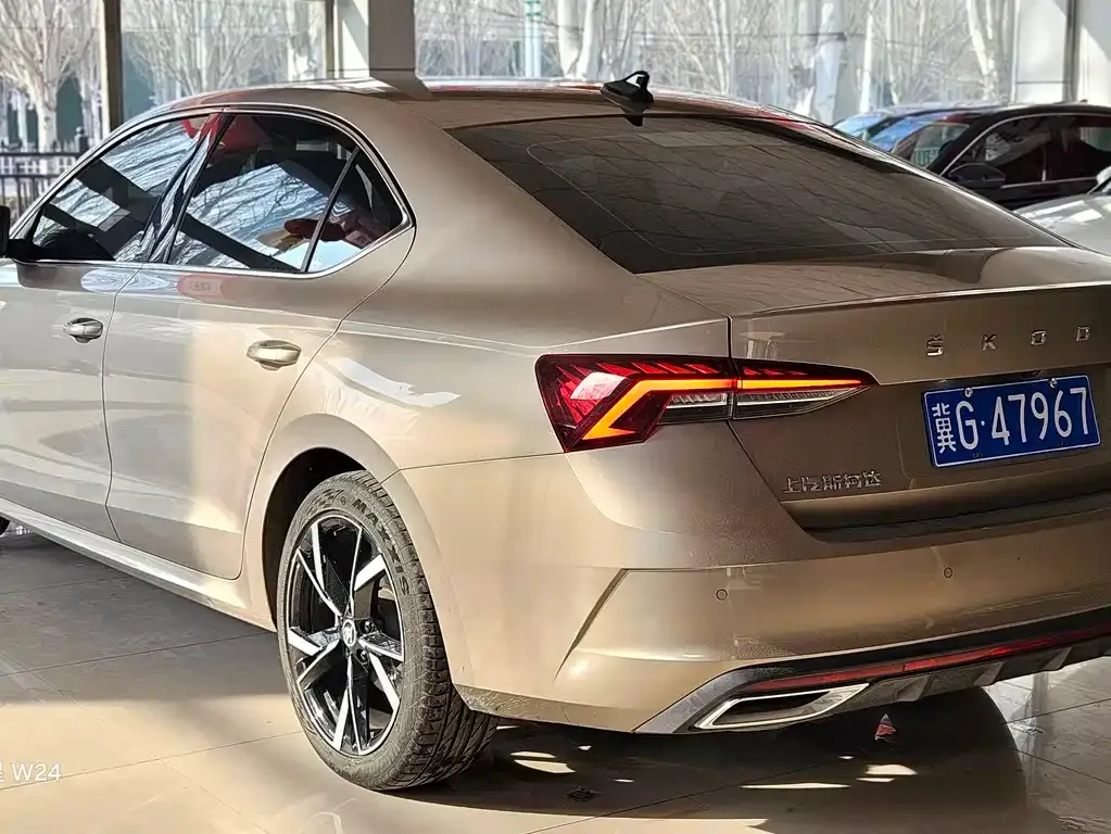 Skoda Octavia — фото 6