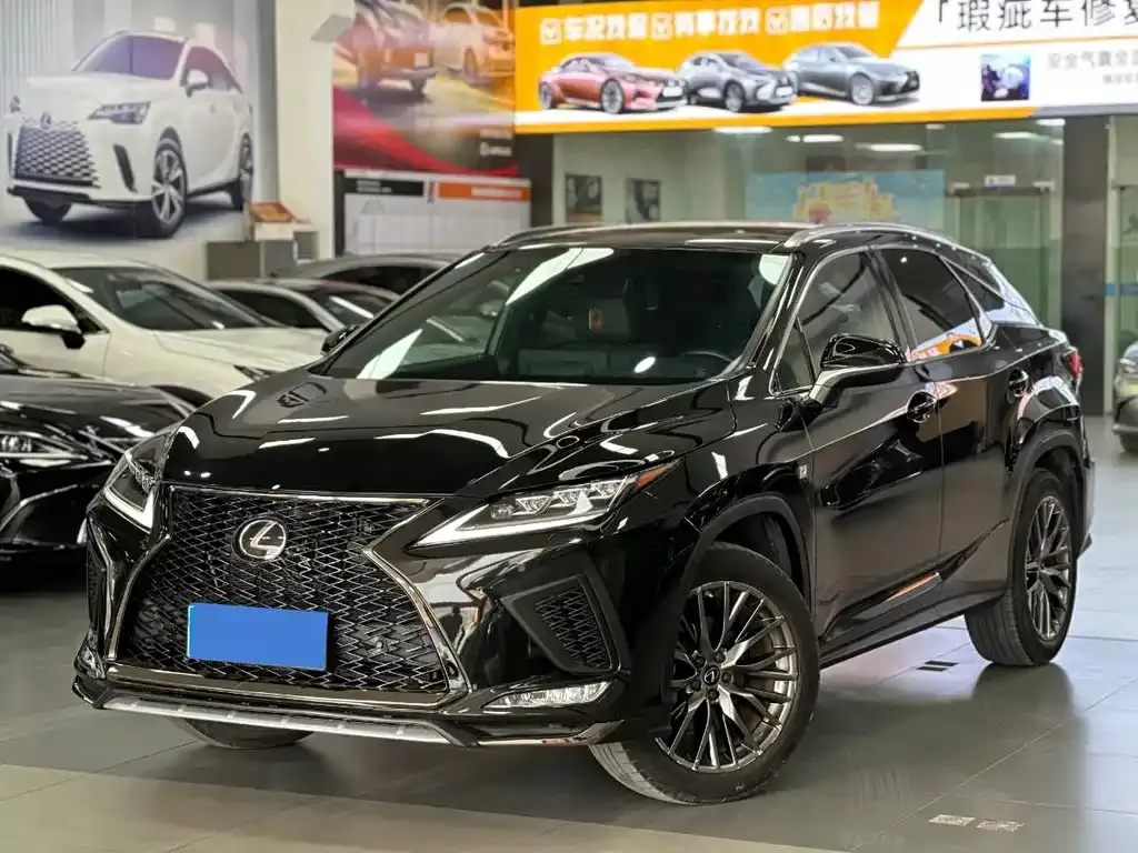 Lexus RX — фото 1