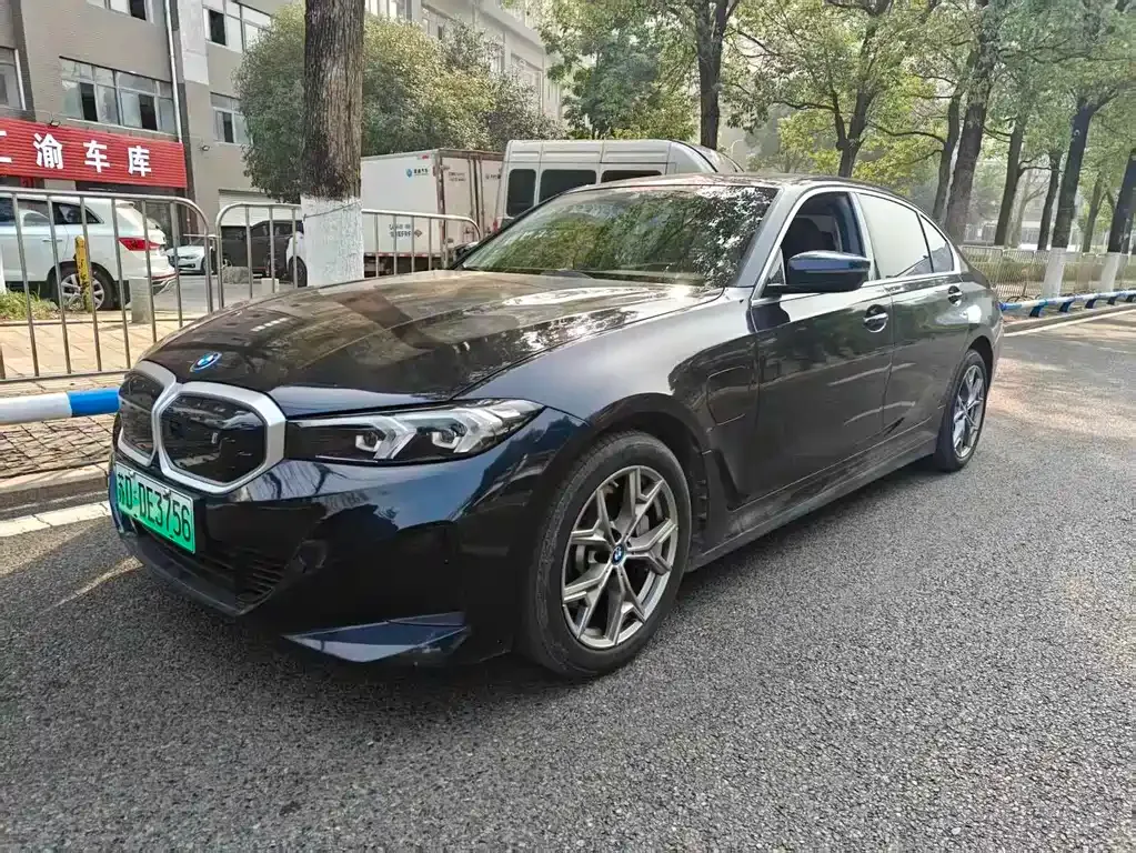 BMW i3 — фото 1