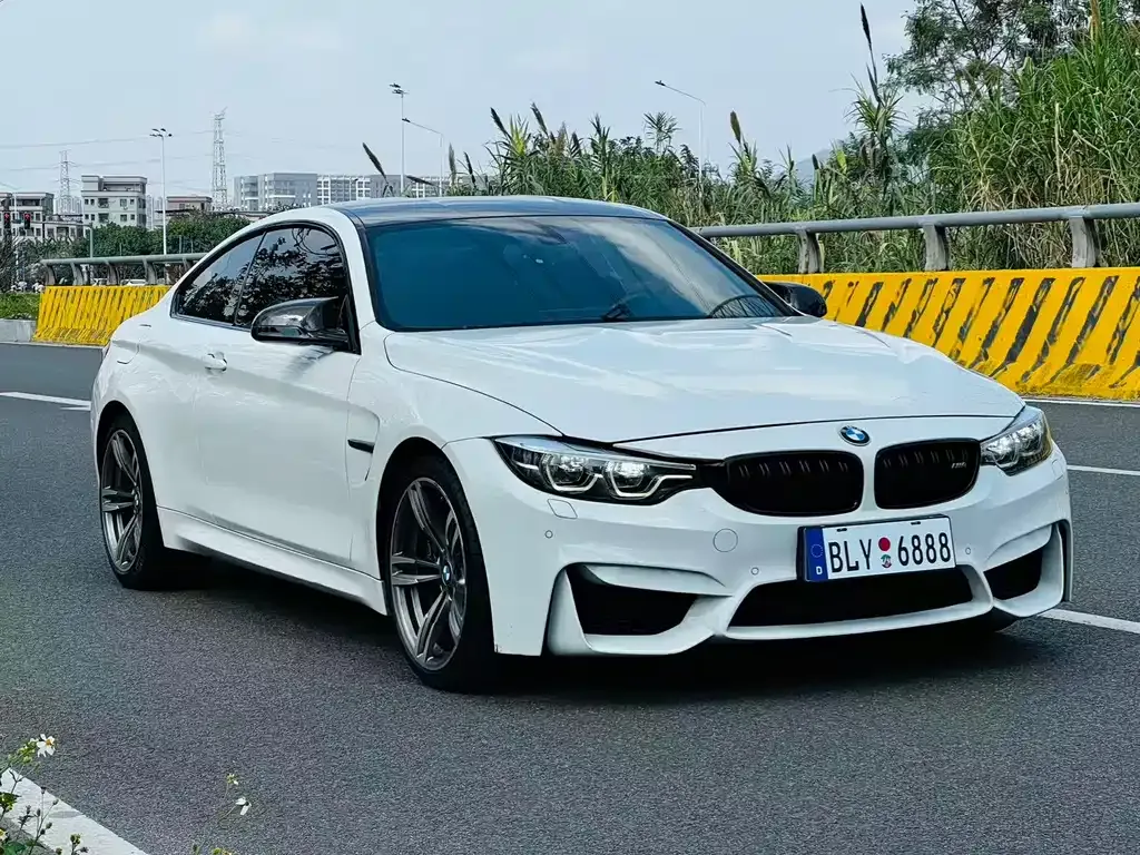 BMW M4 — фото 4