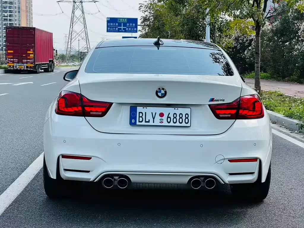 BMW M4 — фото 5