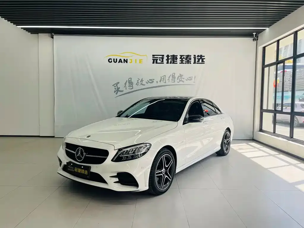 Mercedes-Benz C-Class — фото 1