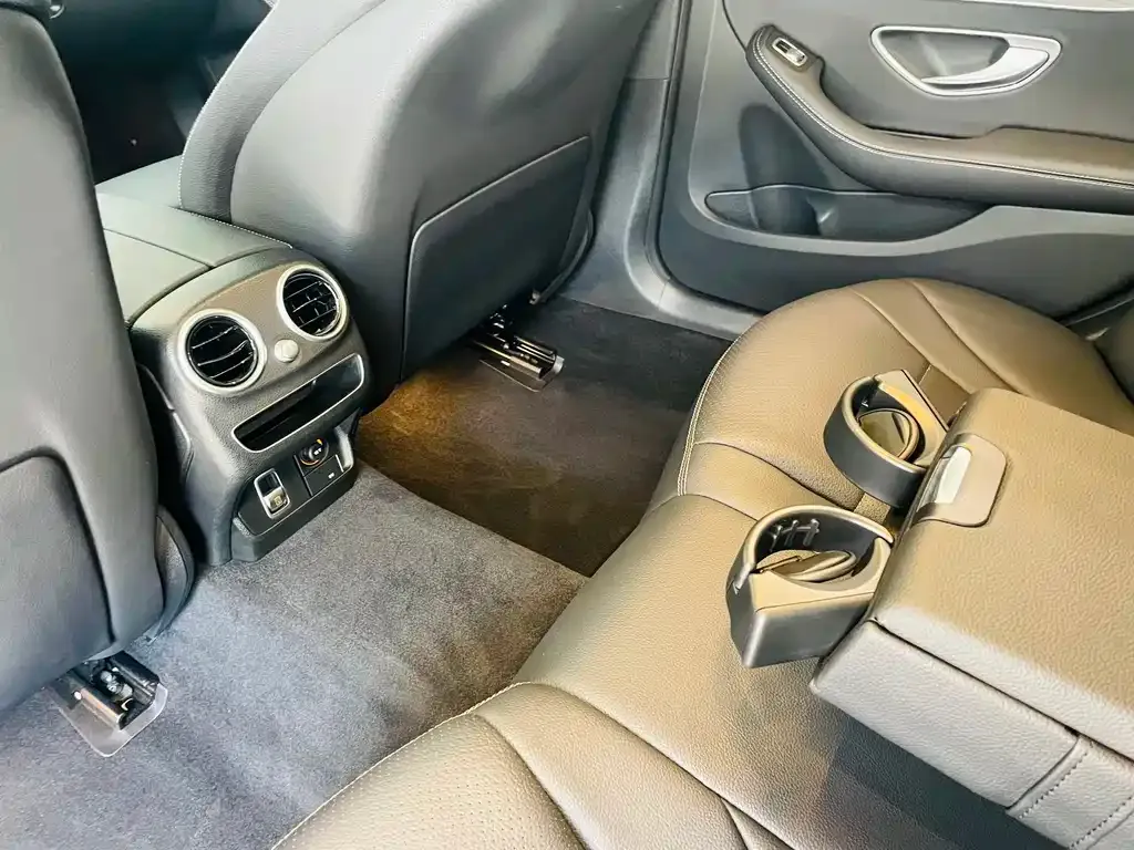Mercedes-Benz C-Class — фото 10