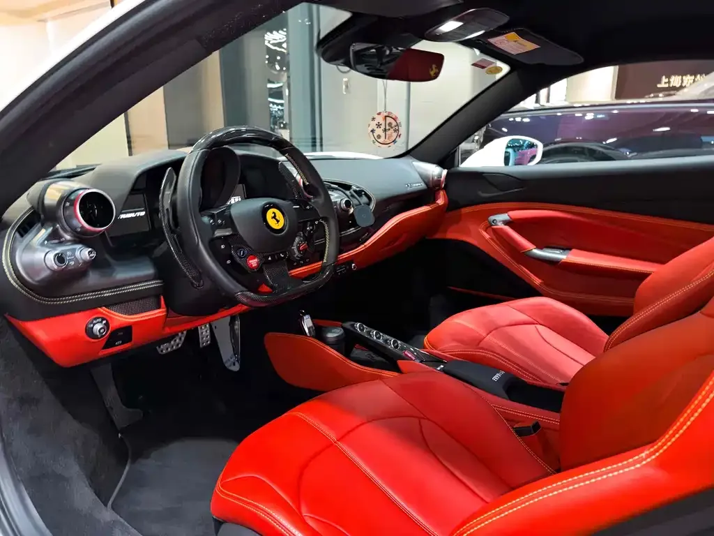 Ferrari F8 — фото 6