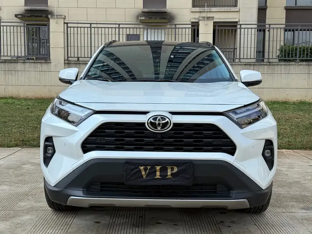 Toyota RAV4 — фото 7
