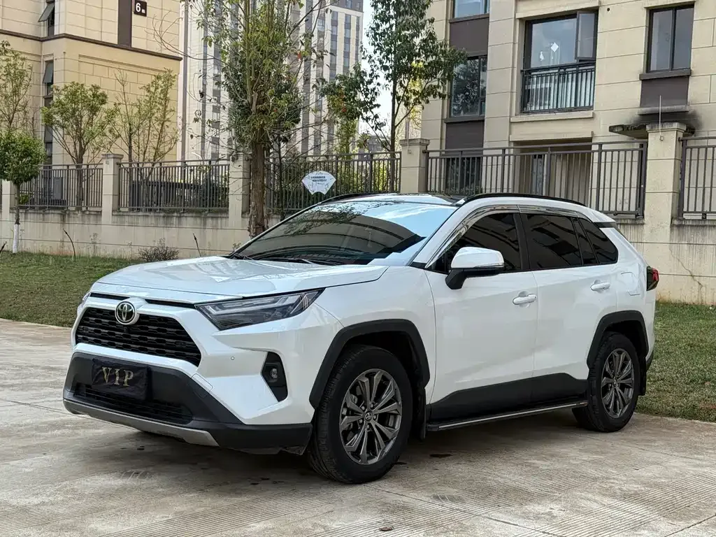 Toyota RAV4 — фото 6