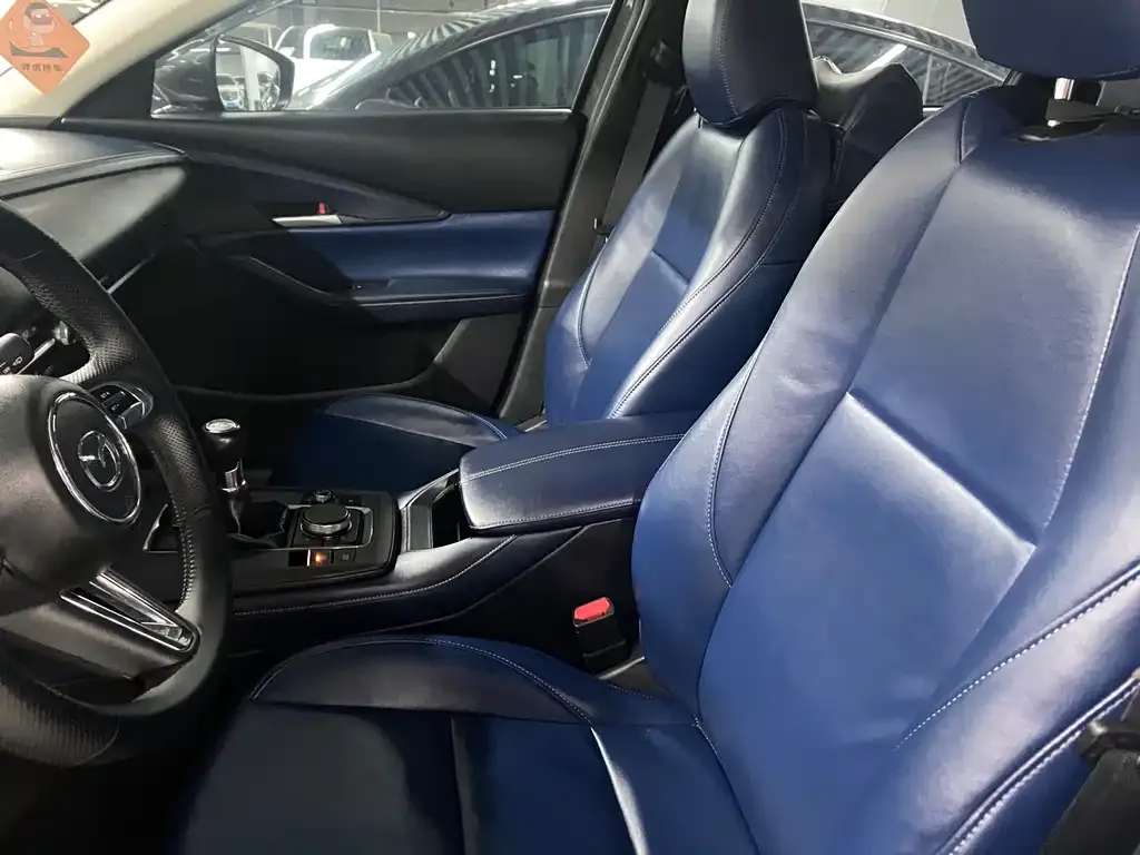 Mazda CX-30 — фото 2