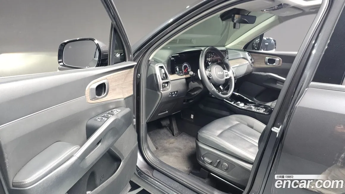 Kia Sorento — фото 8