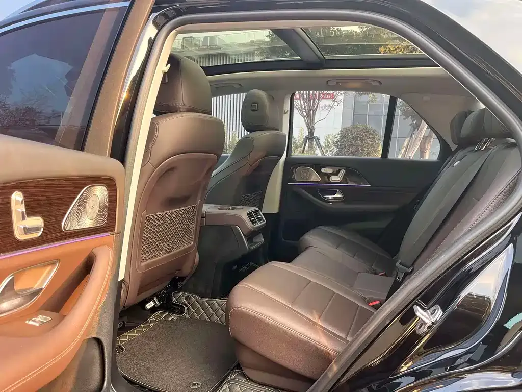 Mercedes-Benz GLE — фото 10