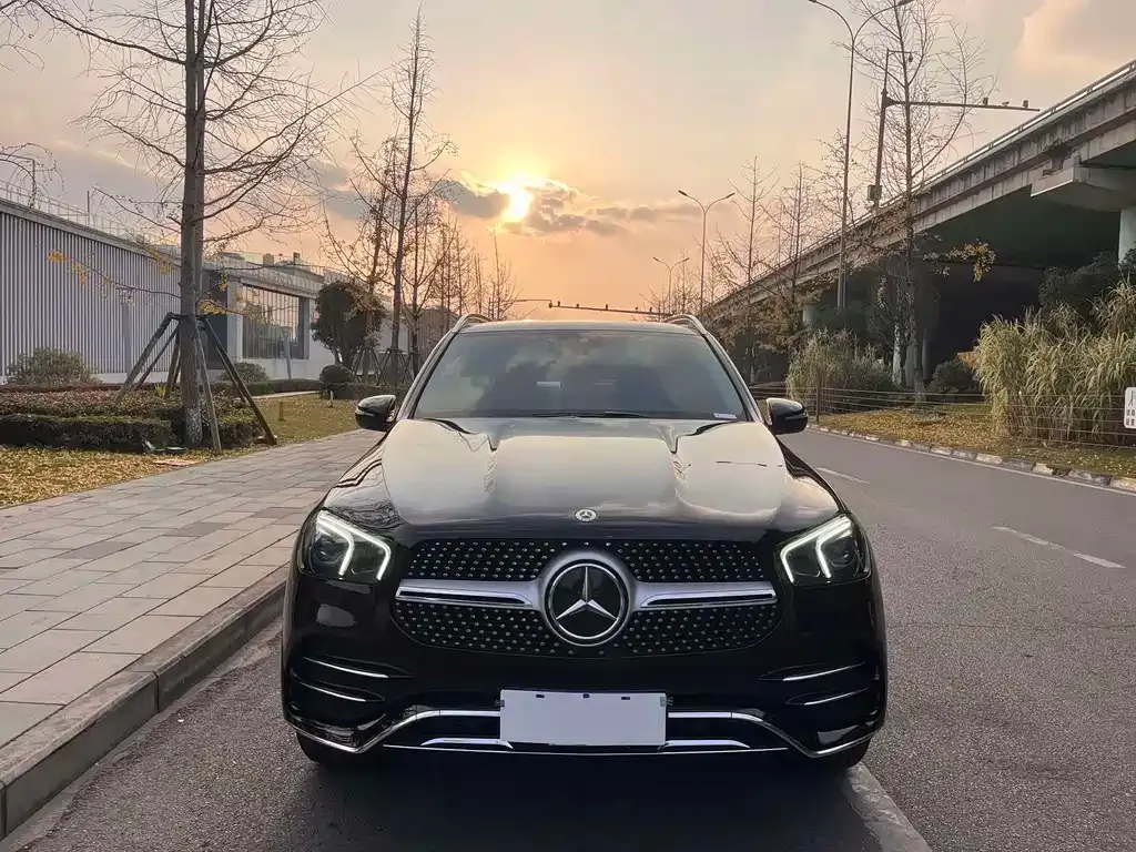 Mercedes-Benz GLE — фото 7