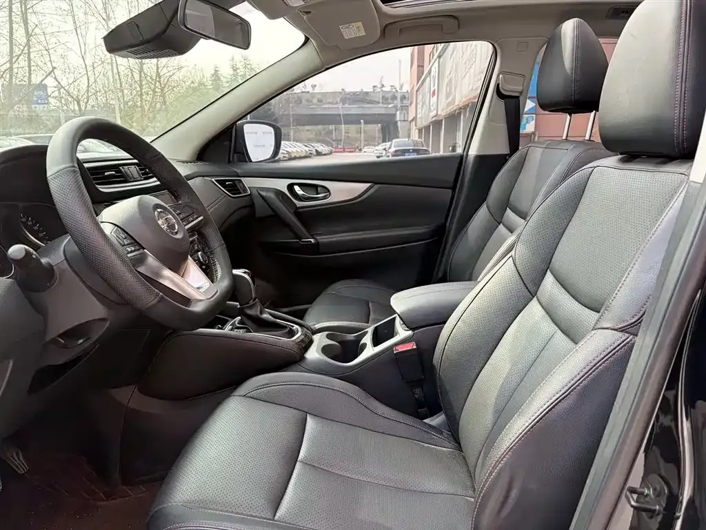 Nissan Qashqai — фото 10