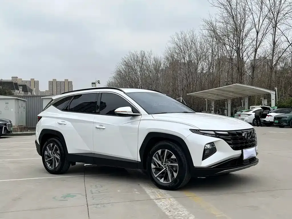 Hyundai Tucson — фото 8