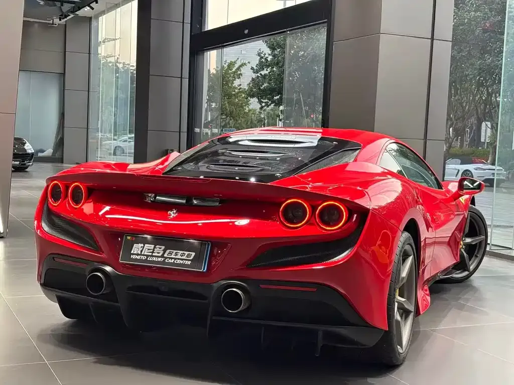 Ferrari F8 — фото 4