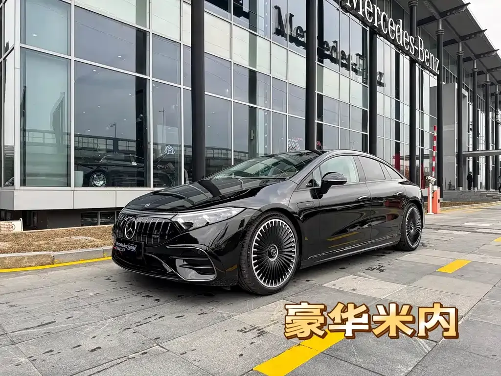 Mercedes-Benz EQS AMG — фото 1