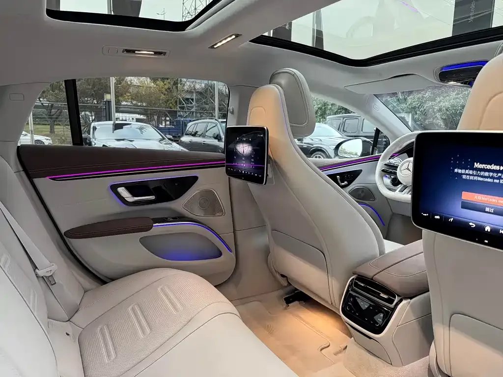 Mercedes-Benz EQS AMG — фото 8