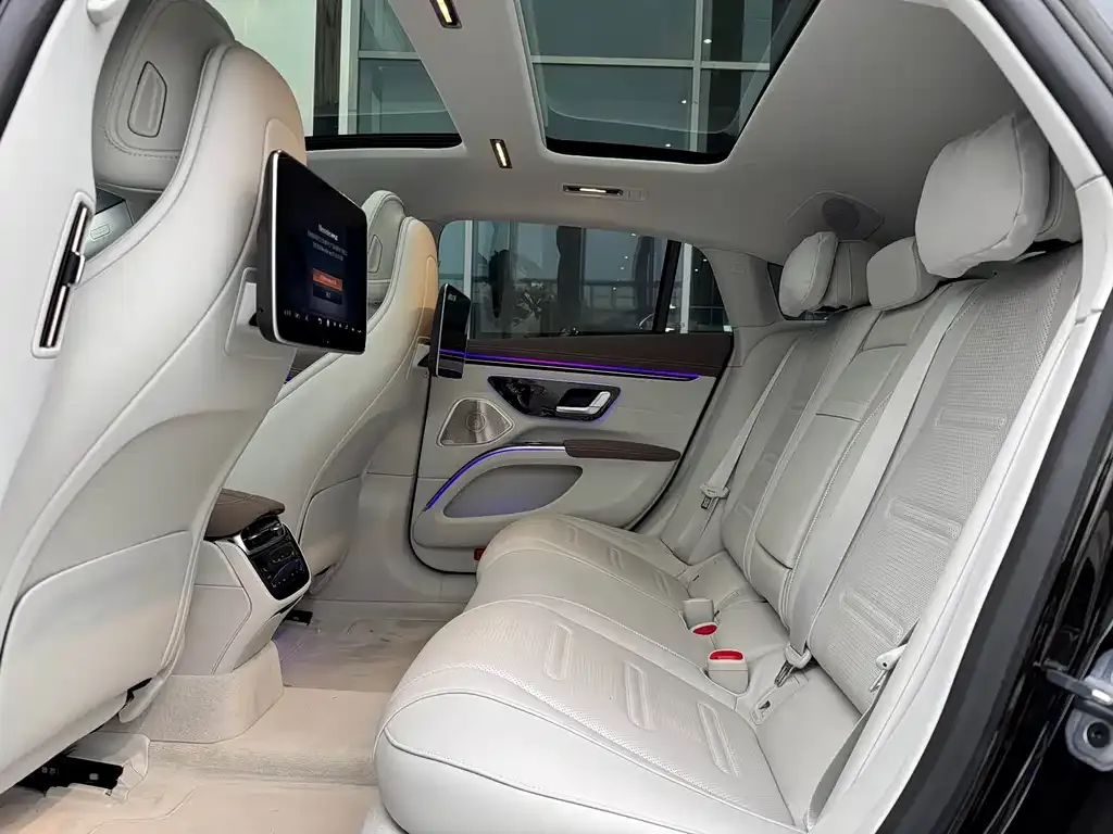 Mercedes-Benz EQS AMG — фото 3