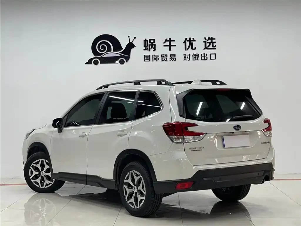 Subaru Forester — фото 4