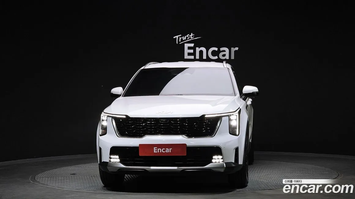 Kia Sorento — фото 7