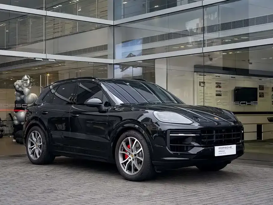 Porsche Cayenne Hybrid — фото 7