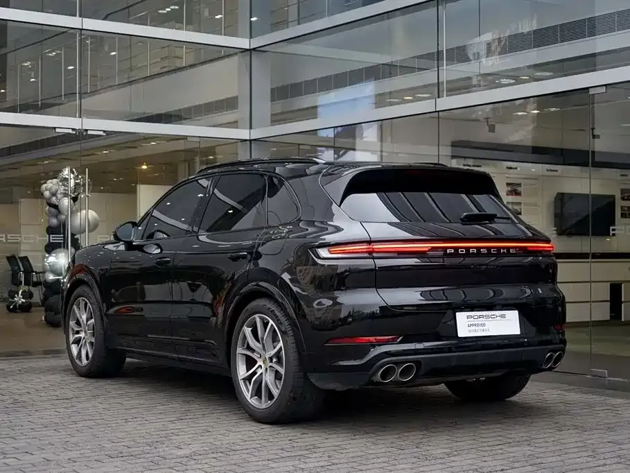 Porsche Cayenne Hybrid — фото 10