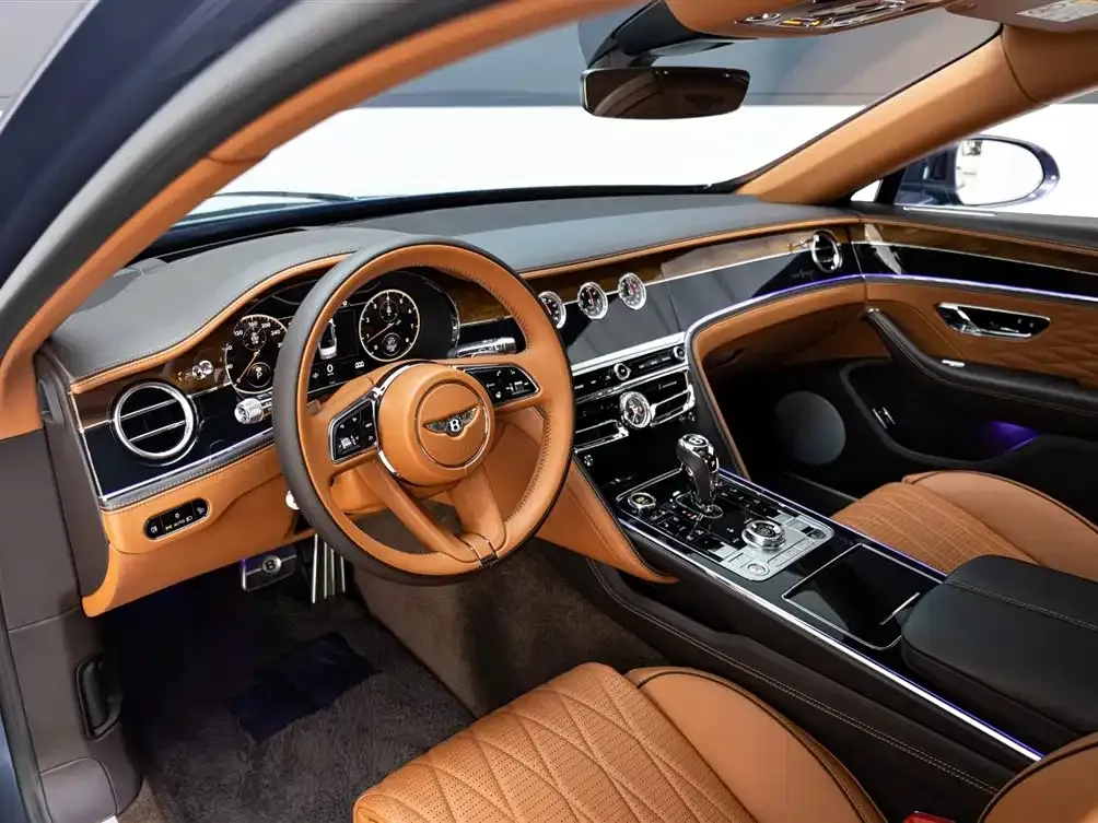 Bentley Flying Spur — фото 7