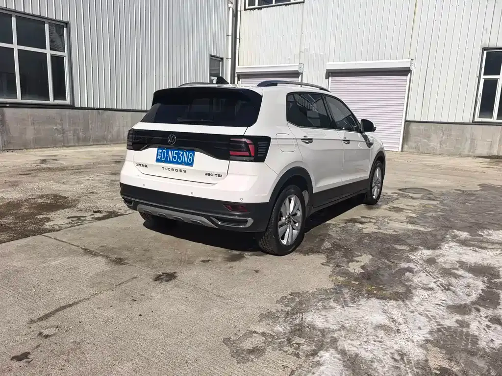 Volkswagen T-Cross — фото 10