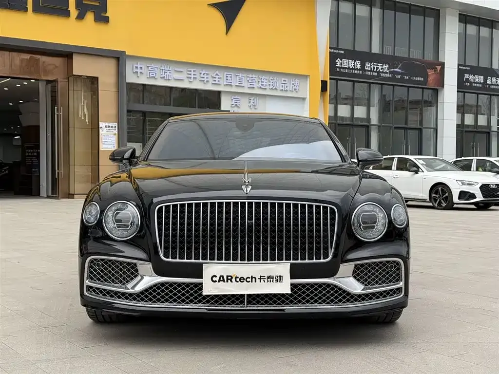 Bentley Flying Spur — фото 4