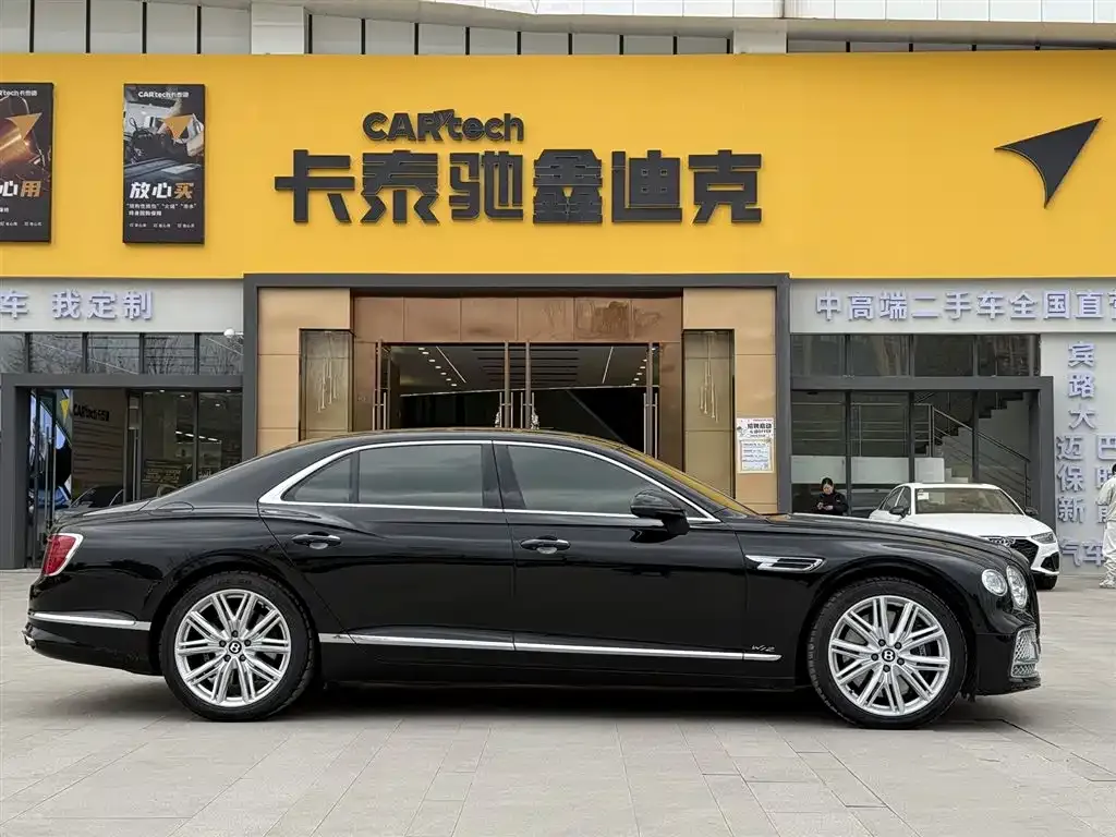 Bentley Flying Spur — фото 2