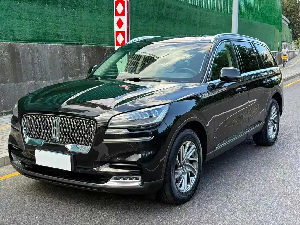 Lincoln Aviator — фото 1