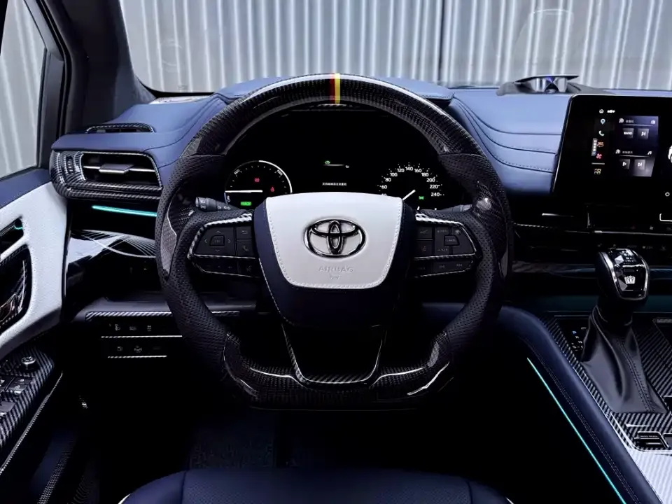 Toyota Granvia — фото 3