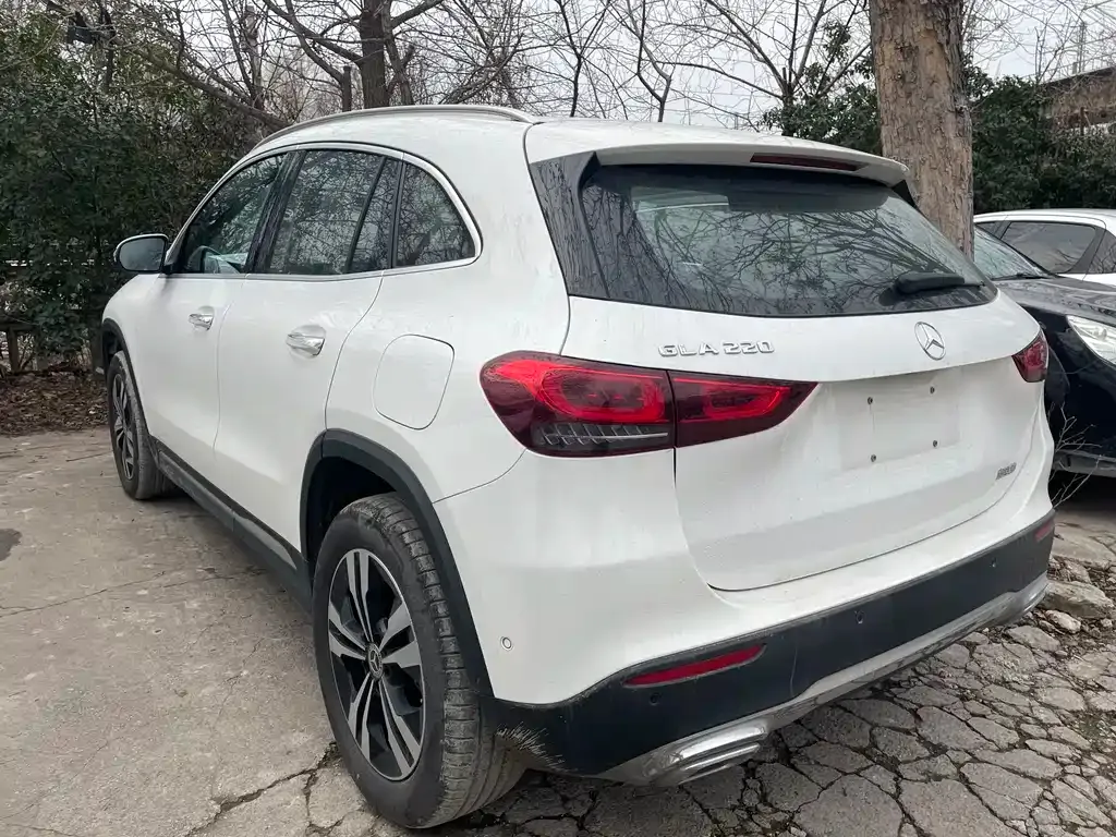 Mercedes-Benz GLA — фото 7
