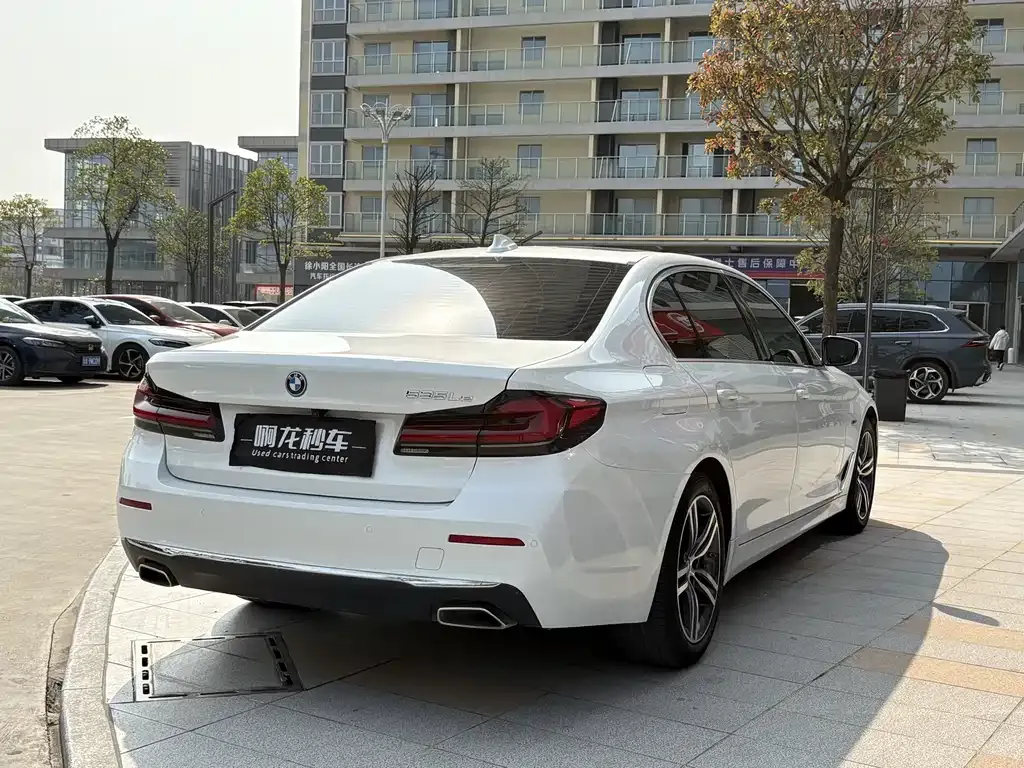BMW 5 Series New Energy — фото 5