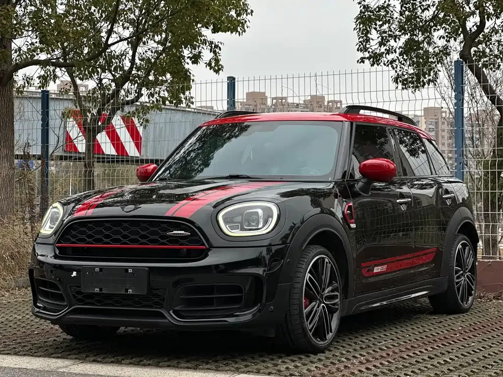 MINI Countryman JCW — фото 1