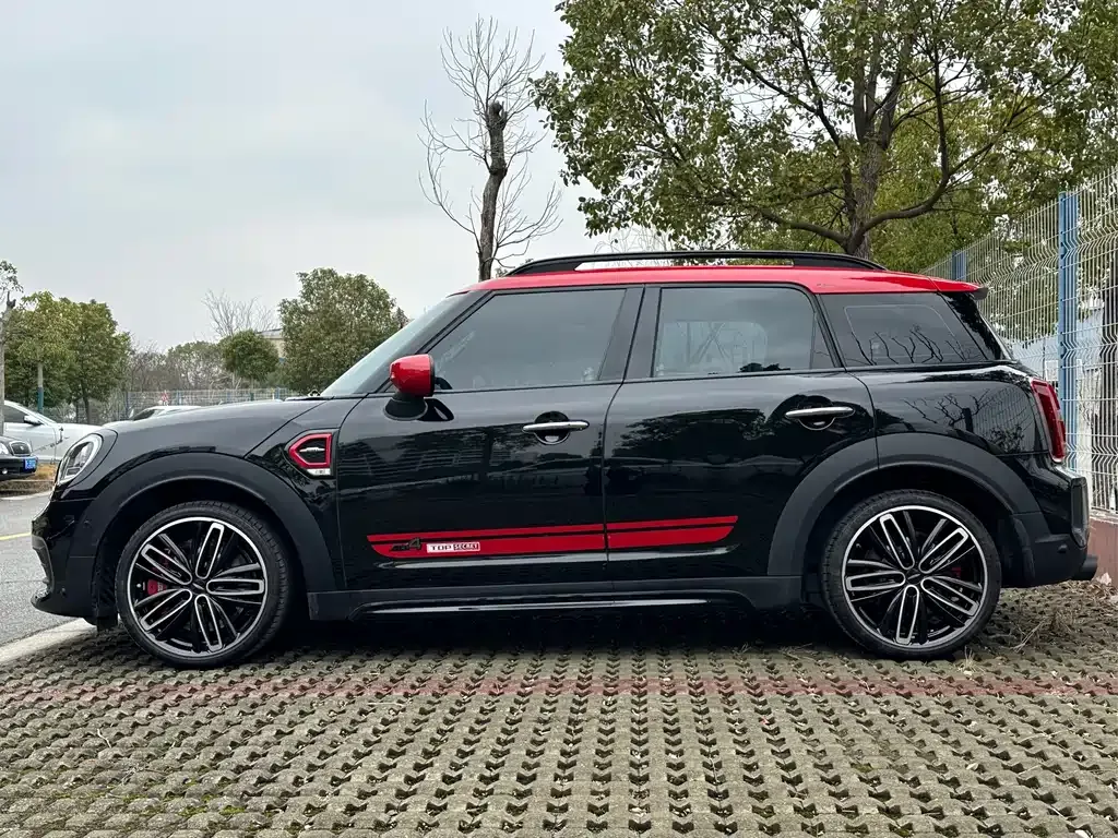 MINI Countryman JCW — фото 10