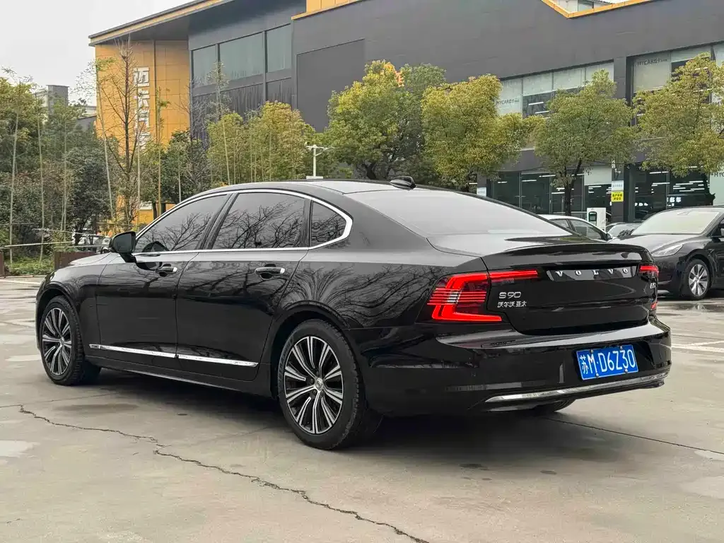 Volvo S90 — фото 10