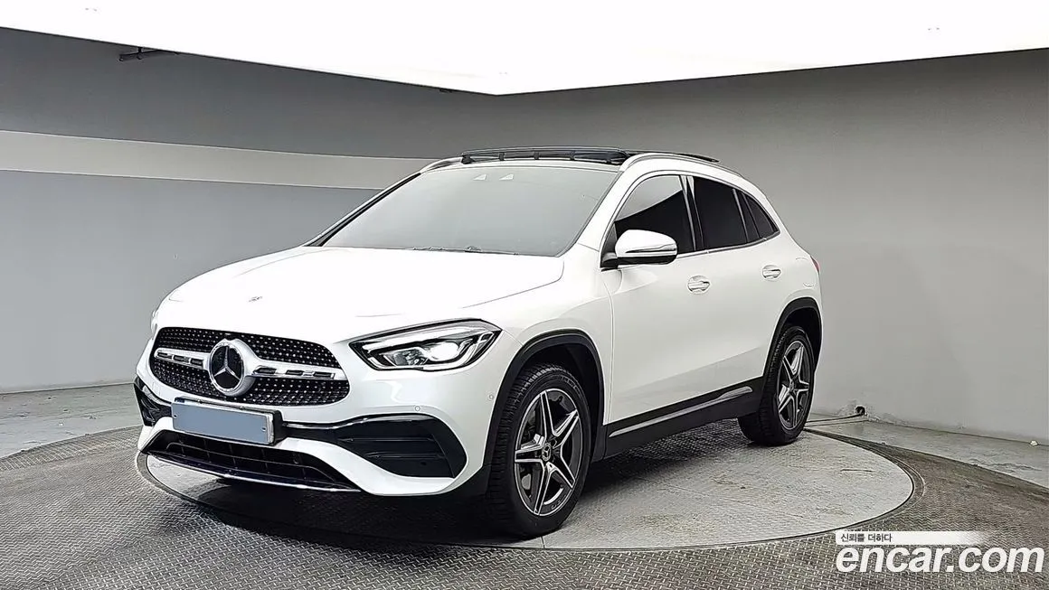 Mercedes-Benz GLA-Class — фото 1