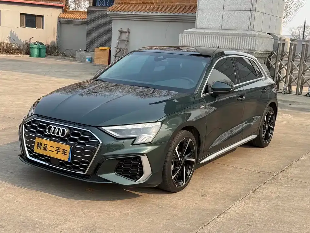 Audi A3 — фото 1