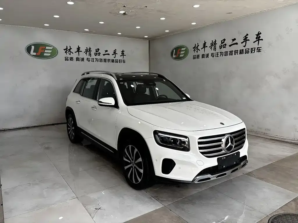 Mercedes-Benz GLB — фото 10