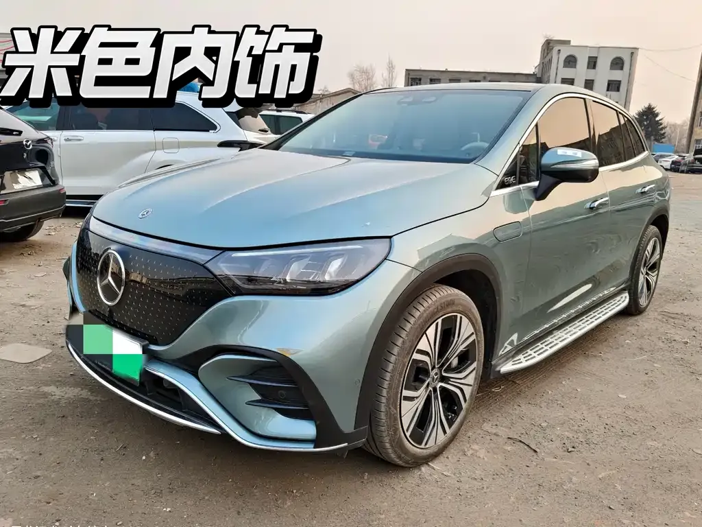 Mercedes-Benz EQE SUV — фото 1