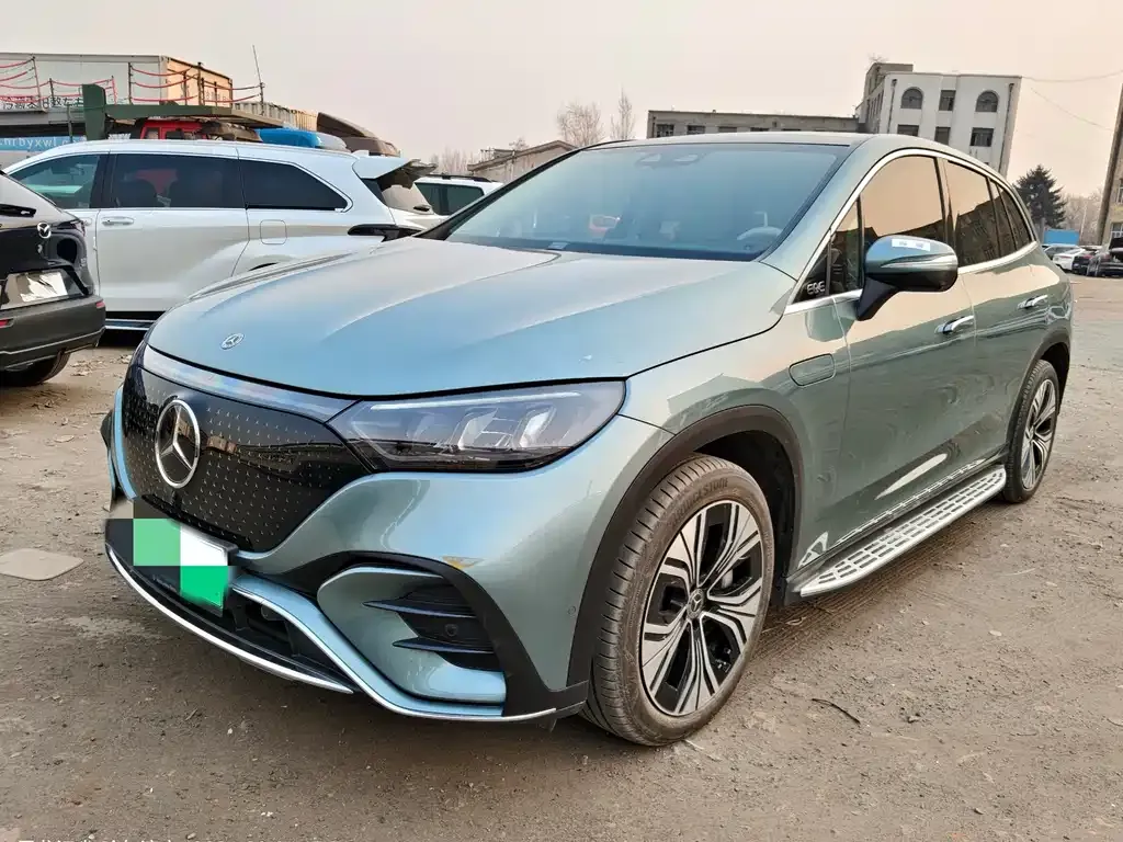 Mercedes-Benz EQE SUV — фото 10