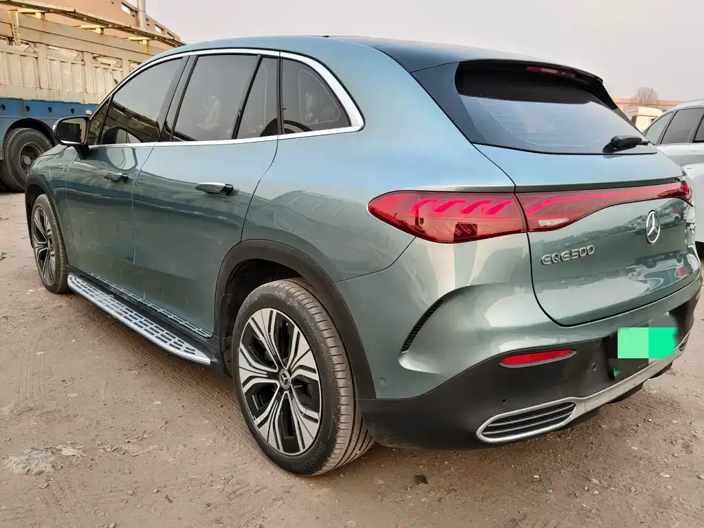 Mercedes-Benz EQE SUV — фото 5