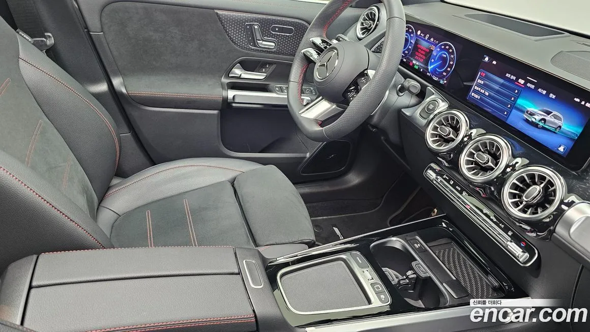Mercedes-Benz EQB — фото 10