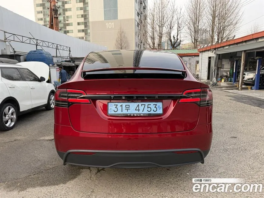 Tesla Model X — фото 9